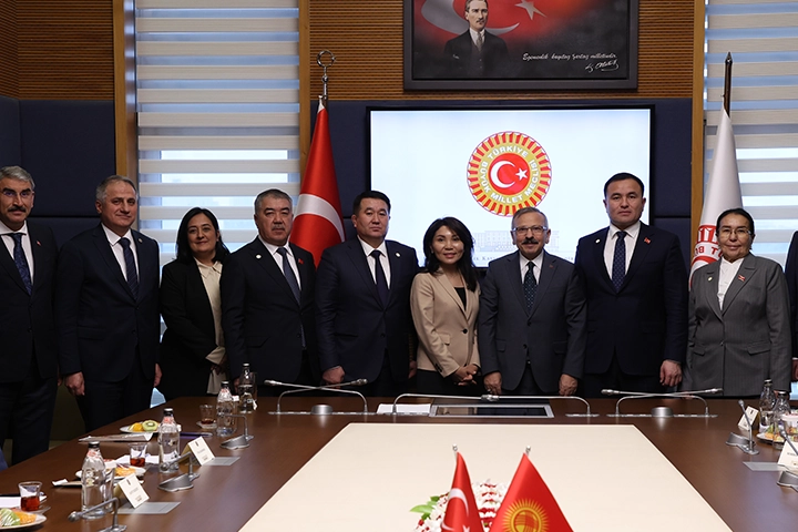 T&uuml;rkiye ile Kırgızistan dostluk grupları TBMM'de g&ouml;r&uuml;şt&uuml;