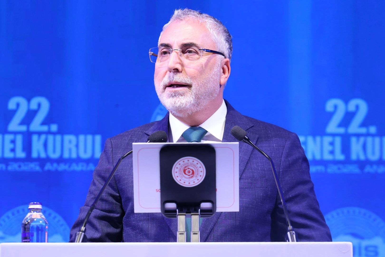 Bakan Işıkhan: İşsizlik 11 &ccedil;eyrektir tek hanelerde