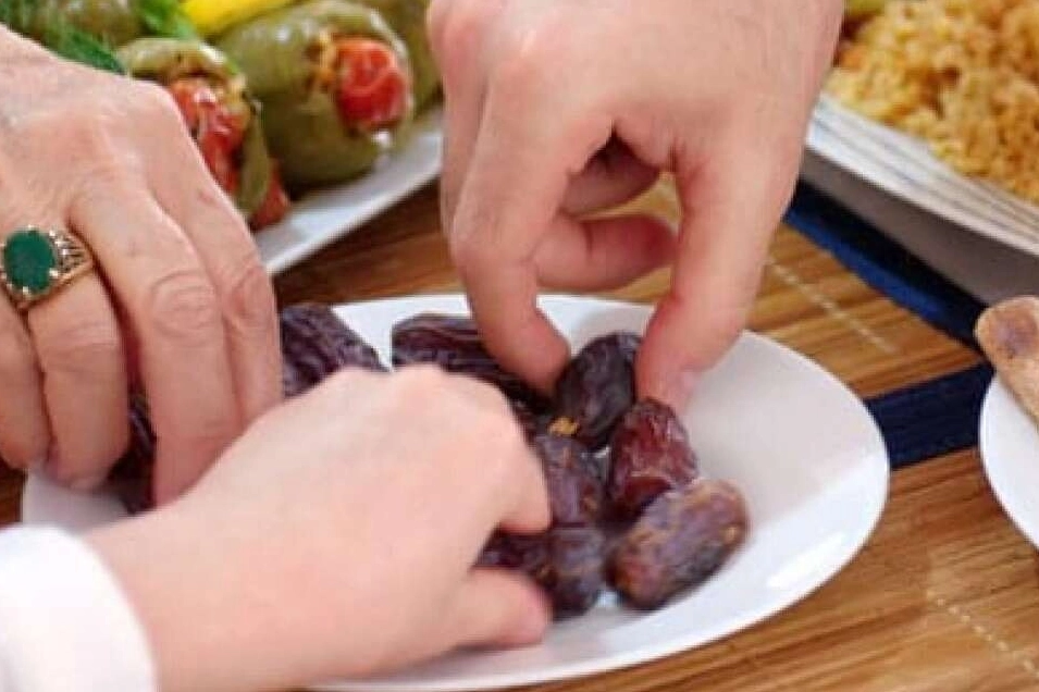 Ramazan&rsquo;da sağlıklı beslenme ve aktivite &ouml;nerileri