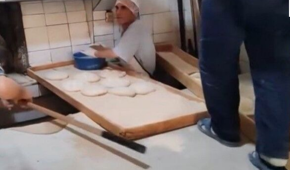 Görüntülere Tepki Yağıyor! Fırında Mide Bulandıran Görüntüler